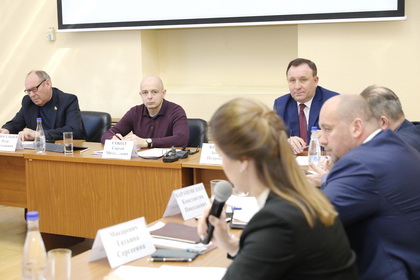 Спикер ЗС: решать вопросы взаимодействия муниципалитетов и федерального центра нужно системно